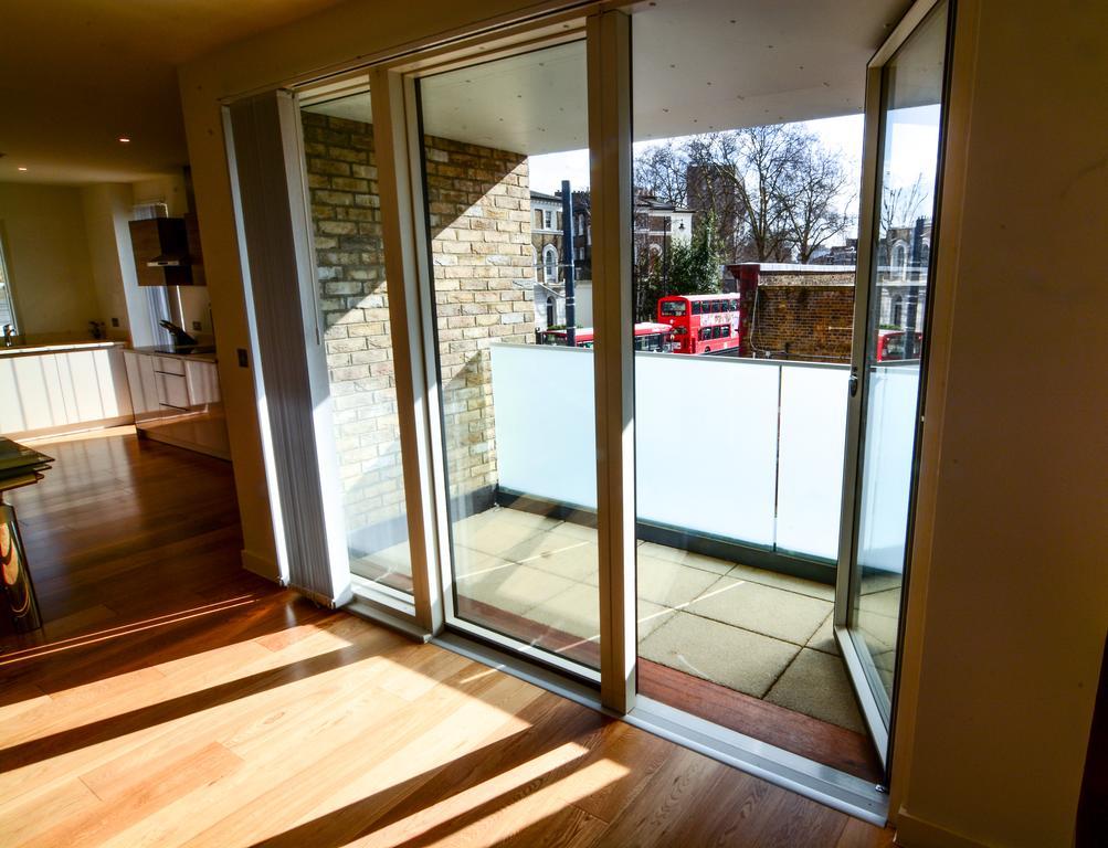 Apartment Wharf - Cambridge Av London Exteriör bild