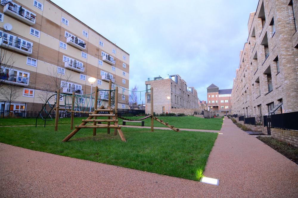 Apartment Wharf - Cambridge Av London Exteriör bild